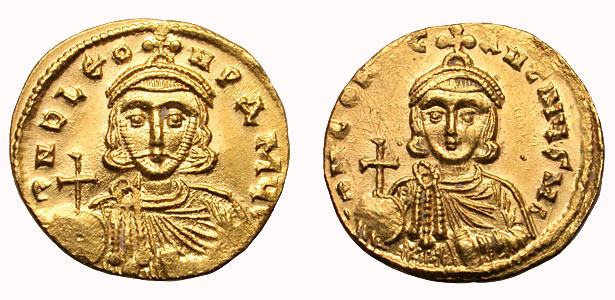 Bilder der Nomisma der Kaiser Leon III. und Konstantin V., die im Jahre 741 das Ecloga genannte Rechtsbuch promulgierten.
