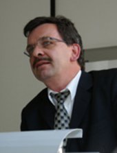Poträtfoto von Prof. Dr. Helmut Flachenecker, Mitglieder der Projektleitung 