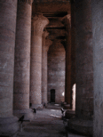 Bild: Säulen im Pronaos
